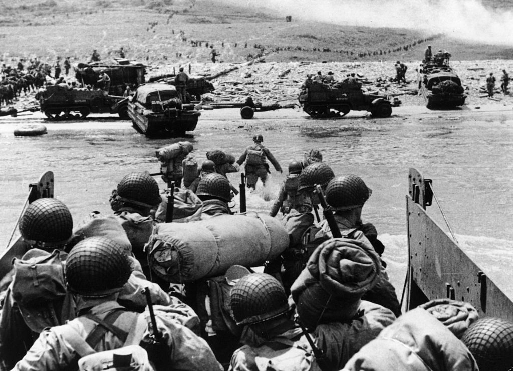 Troops landing on the beach in Normandy