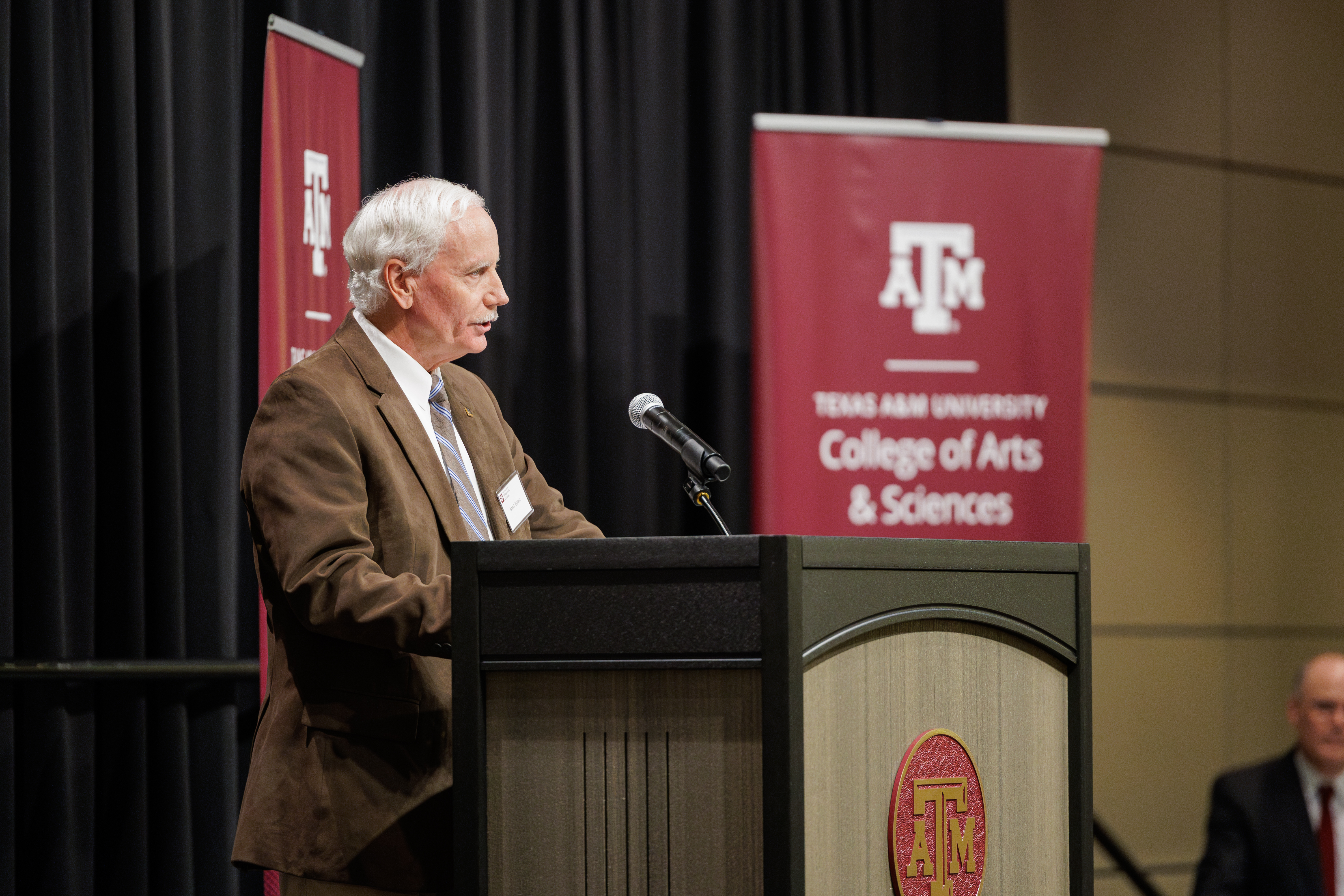 College of Arts and Sciences Interim Dean Mark Zoran delivers remarks at the college's inaugural investiture ceremony on Nov. 16.